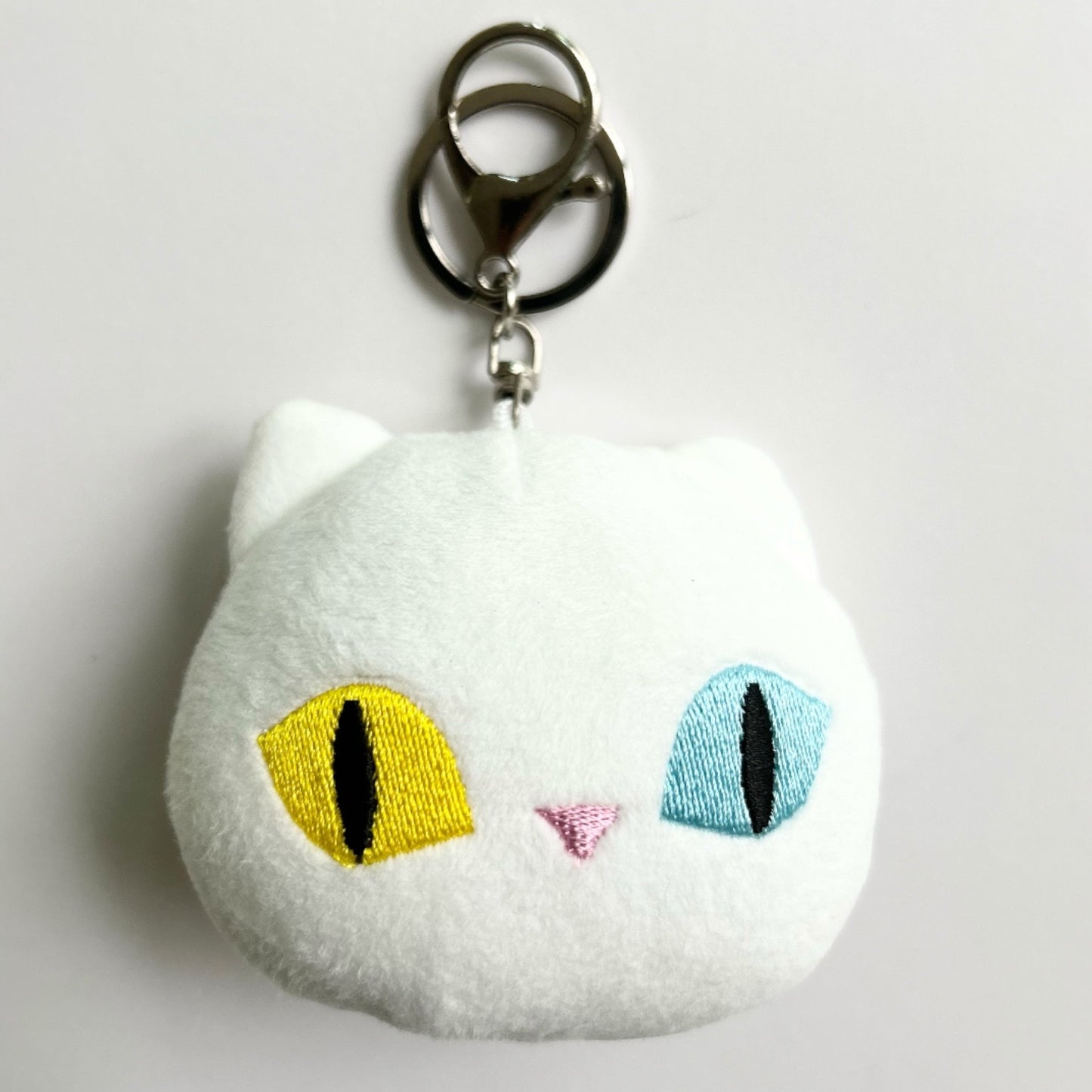 The Moji and Friends : Cat Keychain พวงกุญแจ แมววิเชียรมาศ แมวขาวมณี แมวดำโกญจา แมวเทาสีสวาด แมวส้ม แมวสามสี