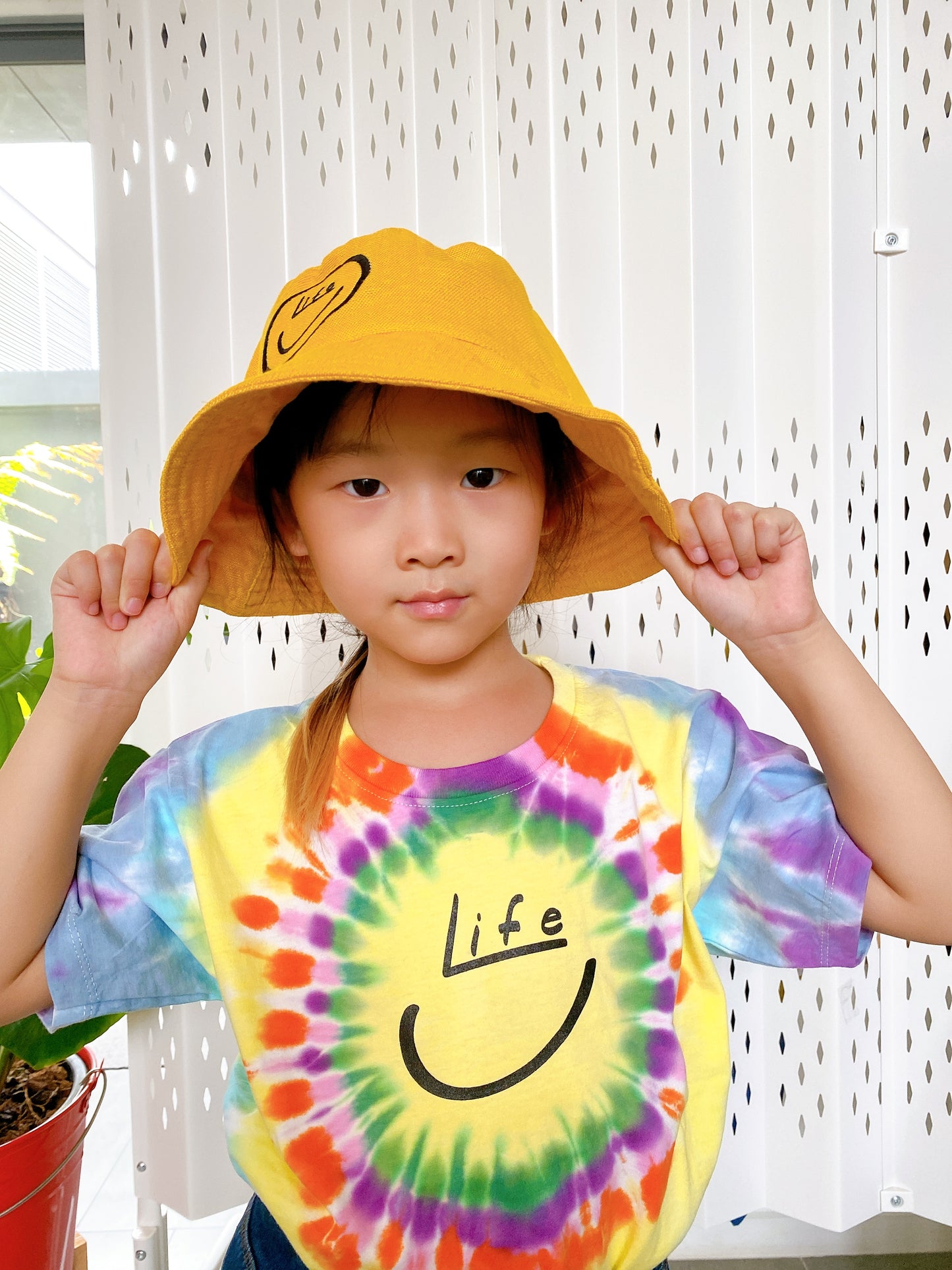 TIE DYE T-SHIRT: SMILEY LIFE